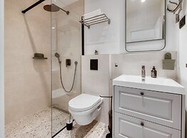 Luxury B.one Apartment