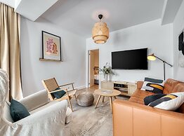 Luxury B.one Apartment