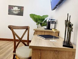 WR BOUTIQUE HOTEL