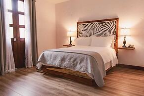WR BOUTIQUE HOTEL