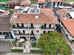 WR BOUTIQUE HOTEL