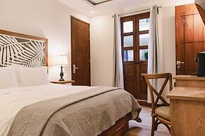 WR BOUTIQUE HOTEL