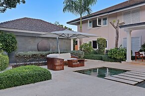 5BR Oceanfront Golf Estate w Pool Private Chef