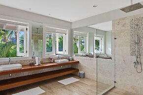 5BR Oceanfront Golf Estate w Pool Private Chef