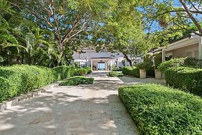 5BR Oceanfront Golf Estate w Pool Private Chef