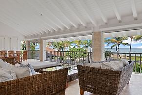 5BR Oceanfront Golf Estate w Pool Private Chef