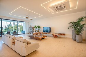 Luxury 10br Beachfront Stunner With Private Pool