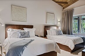 Exquisite Villa w Stunning Ocean Views Gym Golf