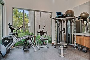 Exquisite Villa w Stunning Ocean Views Gym Golf