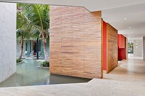 Exquisite Villa w Stunning Ocean Views Gym Golf