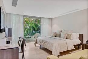 Architectural Oceanfront Masterpiece w Pool