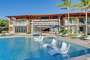 Architectural Oceanfront Masterpiece w Pool