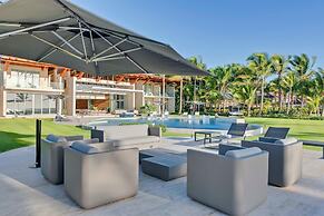 Architectural Oceanfront Masterpiece w Pool