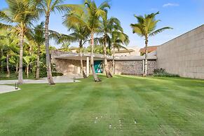 Architectural Oceanfront Masterpiece w Pool