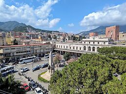 B&B Salerno Royal Suite Central Station