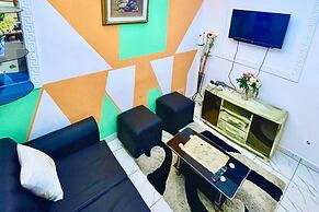 1 Bed Studio Sleeps 2 - Canal View, Parking, Wifi