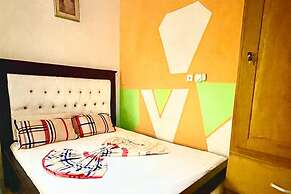 1 Bed Studio Sleeps 2 - Canal View, Parking, Wifi