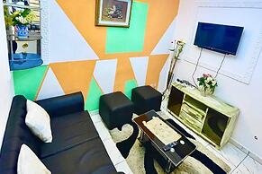 1 Bed Studio Sleeps 2 - Canal View, Parking, Wifi