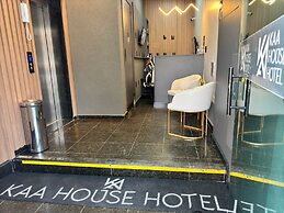Kaa House Hotel