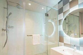 Hampton By Hilton Sandton Grayston