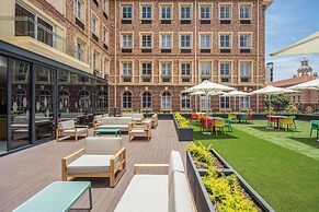 Hampton By Hilton Sandton Grayston