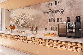 Hampton By Hilton Sandton Grayston