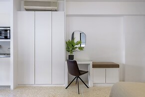 Momo Suites Acropolis by Aura Homes