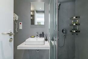 Momo Suites Acropolis by Aura Homes