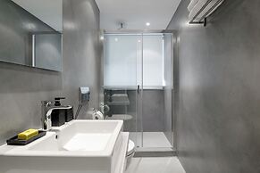 Momo Suites Acropolis by Aura Homes