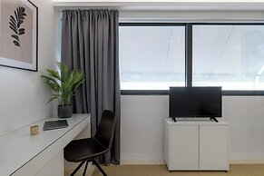 Momo Suites Acropolis by Aura Homes