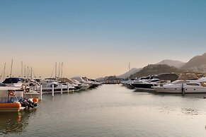 Mares Suites by Angra Beach