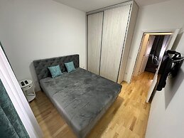 I&I 3 Bedrooms Apartment I