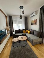 I&I 3 Bedrooms Apartment I