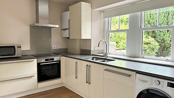 19 Snowdon Apartment