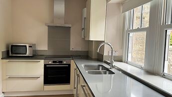 19 Snowdon Apartment