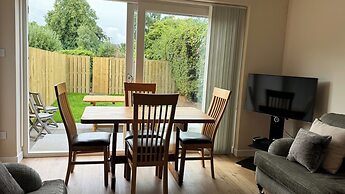 19 Snowdon Apartment