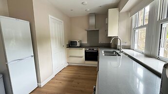 19 Snowdon Apartment