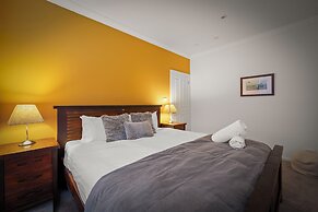 Beach Haven - Gorgeous 2 Bedroom House