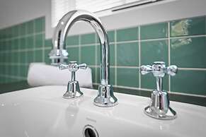 Beach Haven - Gorgeous 2 Bedroom House