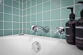 Beach Haven - Gorgeous 2 Bedroom House