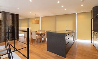 Escarpment House by H2 Life