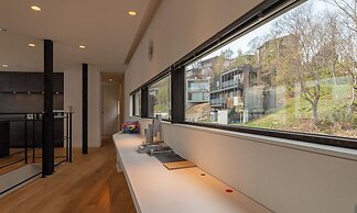 Escarpment House by H2 Life