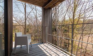 Escarpment House by H2 Life