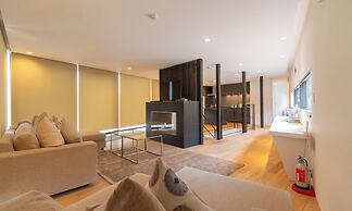 Escarpment House by H2 Life