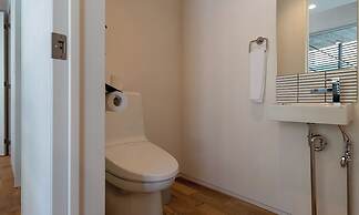 Escarpment House by H2 Life