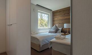 Escarpment House by H2 Life