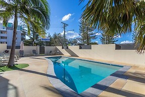 Iconic Burleigh Beachfront Apartment