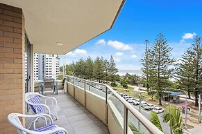 Iconic Burleigh Beachfront Apartment