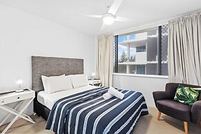 Iconic Burleigh Beachfront Apartment