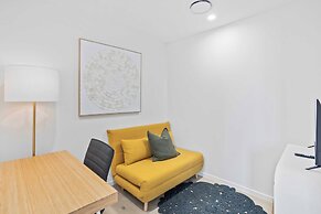 Luxury Ocean View Burleigh Apartment